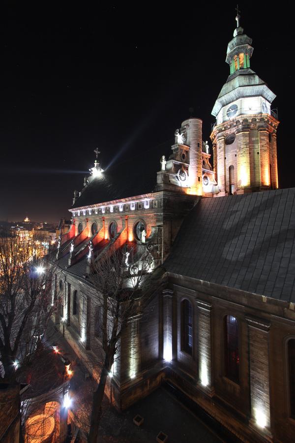 Lviv Amazing Rooftop Apartment Ngoại thất bức ảnh